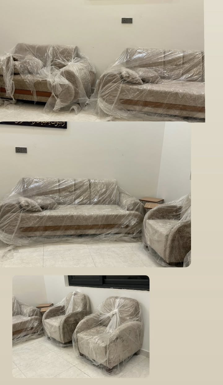 مكلفة بالنشر تخم جديد لبيع قفله ٥٠٠ سبب البيع اختلاف القياساتً مثل ماجاي  شوفون بعده بجيسه اخذته لبنية ٦٠٠   يتكون من ١٠ مقاعد الي جادة   وحابه تشتري تدخل خاص


**إذا كنت صاحب هذا الإعلان وتريد حذفه لأي سبب، رجاءا أرسل رسالة إلى الدعم الفني**