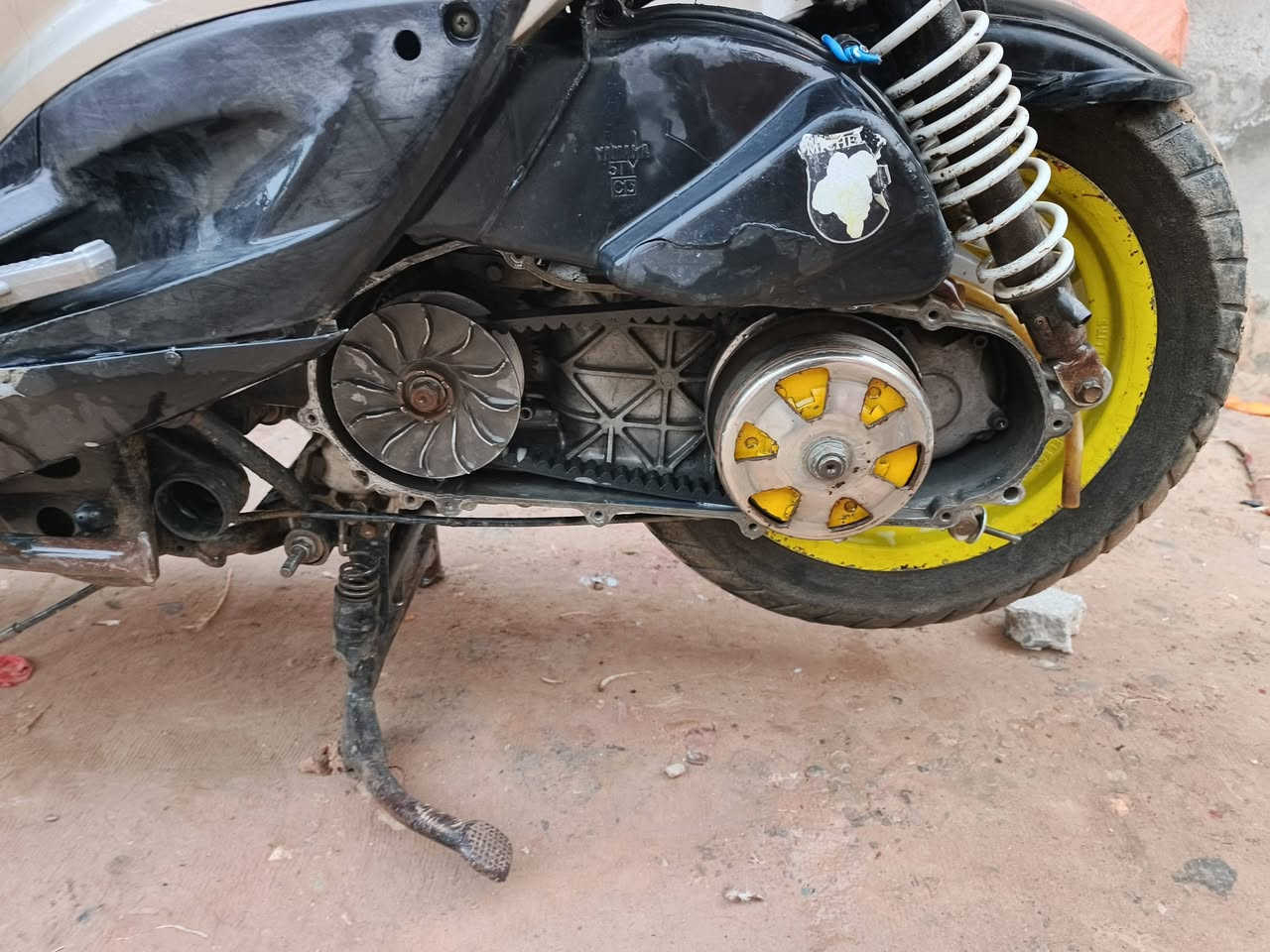 سكنس فحل كبريتر دراجه خير من الله نكر سالف بي وقت شلع ومعدل هاون شلعته تاكل كاع مكينه ٥٨ونص دراجه نقصه كلوبت شياره ونعباره كدام سعر ٤٠٠وبيه مجال قليل*********** مكان ديالى تريهه وين ميعجبك
