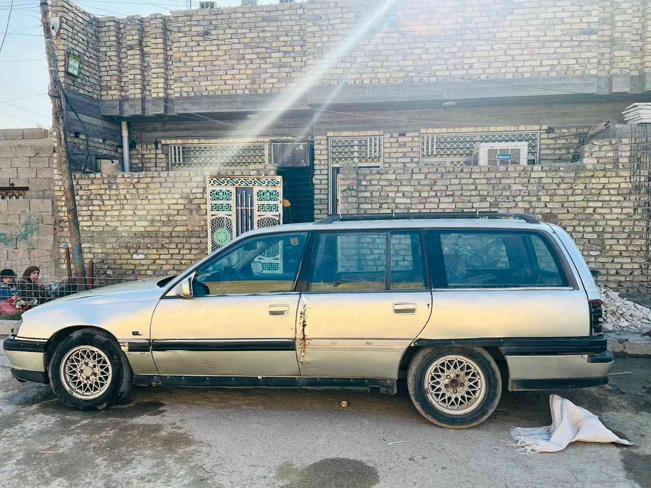 اوبل اوميكا مديل ١٩٩٣ سونيه جديده كير ومحرك حلوات رقمها نجف مكانه بغداد الكماليه
١٥ ورقه
رقم ***********
