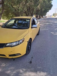 من رخصه الادمن كيه فورتي البيع موديل عشره وارد امريكي حادثها بنيد وجام...