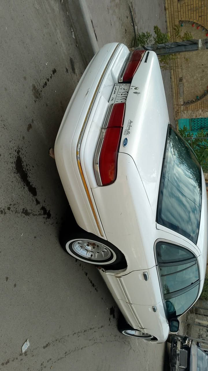 اللهم صل على محمد وال محمد
فورد كراون فكتوريا ،1996 رقم بغداد الماني مشروع وطني 
تحويل مباشر 
سياره بلاديه لا ضربه ولا صبغ جاهزه الحمدلله تبريد تدفئه كلها شغاله كل غراضها بلاديه صدر خلفي كله مبدل الامامي يحتاجله دبلات فقط بيها نواقص بسيطه صار عندي ضرف وحتاجيت فلوس وعرضتها جوه السعر المشتري بي بهواي سعرها مناسب ٤٥ قفل قفل مكان بغداد الحريه تفاصيل اكثر على الخاص 
***********
