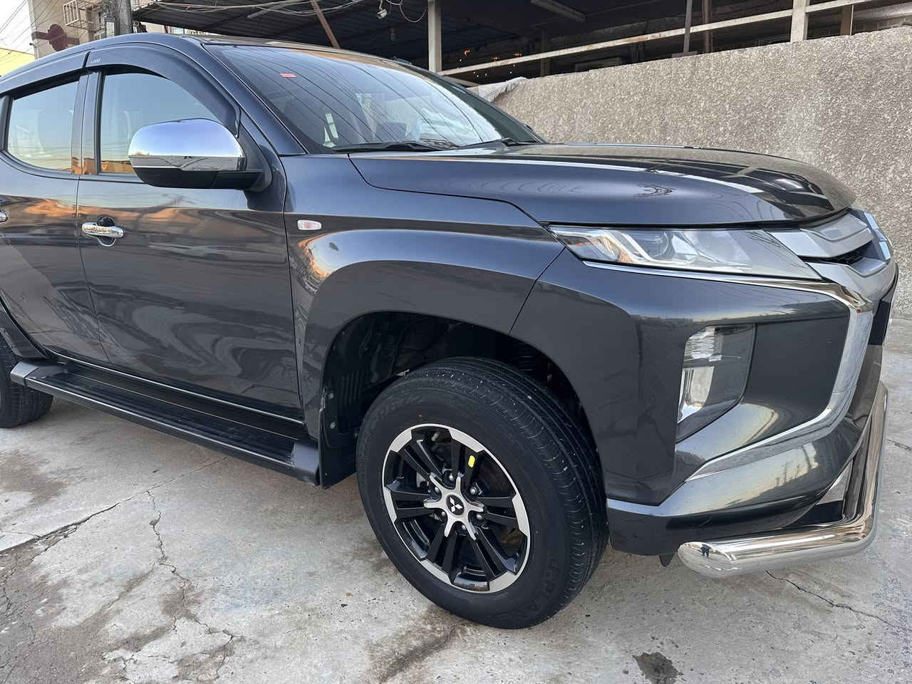 السلام عليكم متسوبيشي L200 موديل 2023 رقم اربيل سنويه باسمي مكفوله كفاله عامه لون نفطي السياره فور ويل مكاني بغداد وهذا رقمي *********** متواجد واتساب 

ماشيه43 الف السياره كير عادي بنزين 

مكاني بغداد
