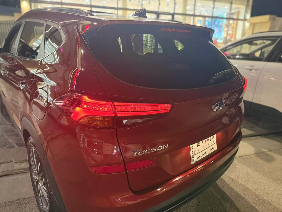 توسان شركه الكاصد
موديل 2019

فول 1/1 عد البصمه 

ماشيه 47000الف كيلو 

بيه بارد باب الخلفيه ع كد 5 أصابع 

الباقي مكفول 

مكان السياره. الدوره حي. دجله 

السعر 20300$ وبيه مجال 

***********
