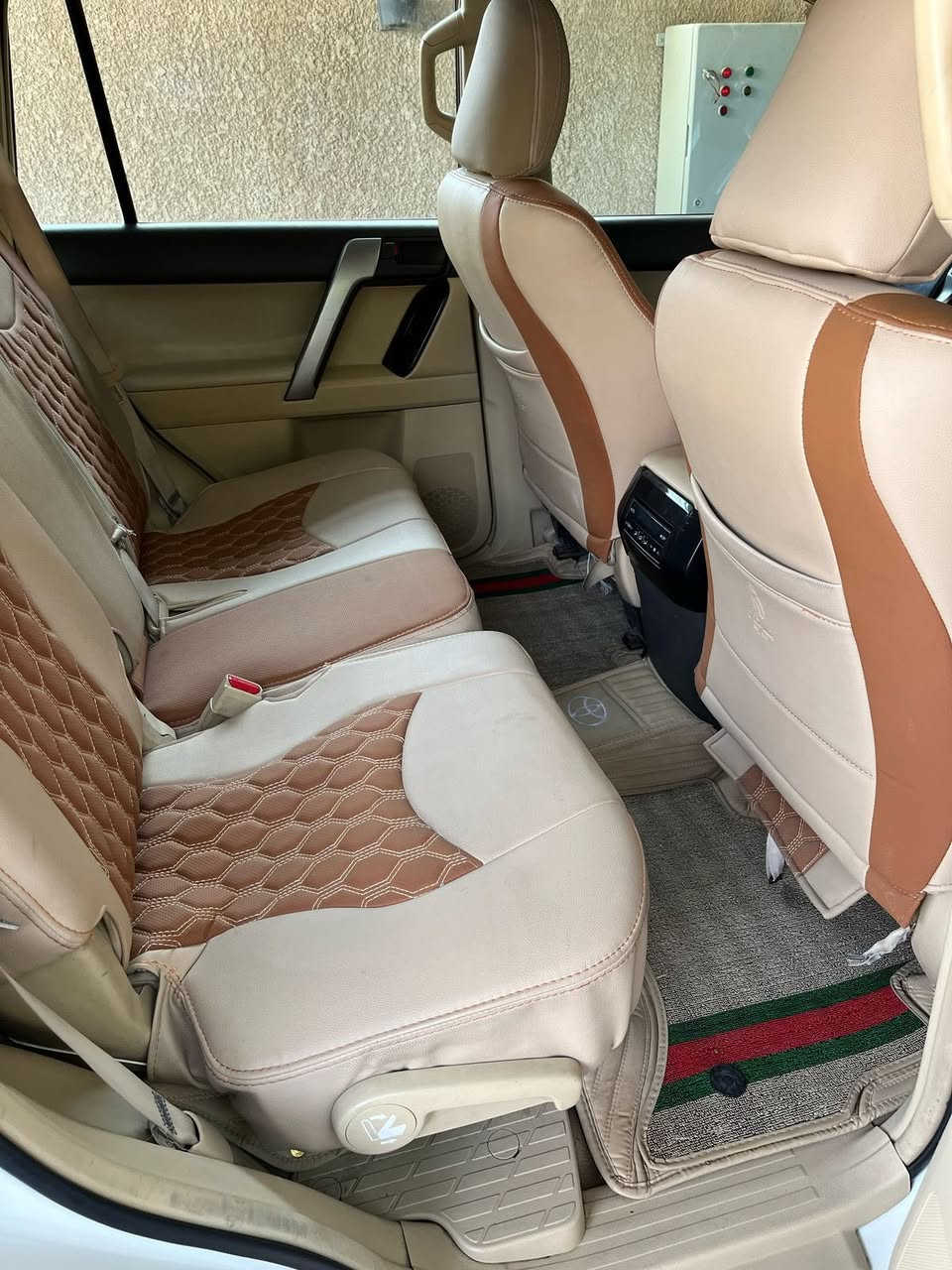 تويوتا برادو 2014 بغداد محرك 6 سلندر4000
نظيفة جدا جدا 
مواصفات TXL كله مال الشركة 
ماشية 226 ألف عداد حقيقي
كير ومحرك مال الشركة مكفولات 
فتحة بالقمارة دبل تانكي ثلاجة
السنوية مجددة لغاية 29


**إذا كنت صاحب هذا الإعلان وتريد حذفه لأي سبب، رجاءا أرسل رسالة إلى الدعم الفني**