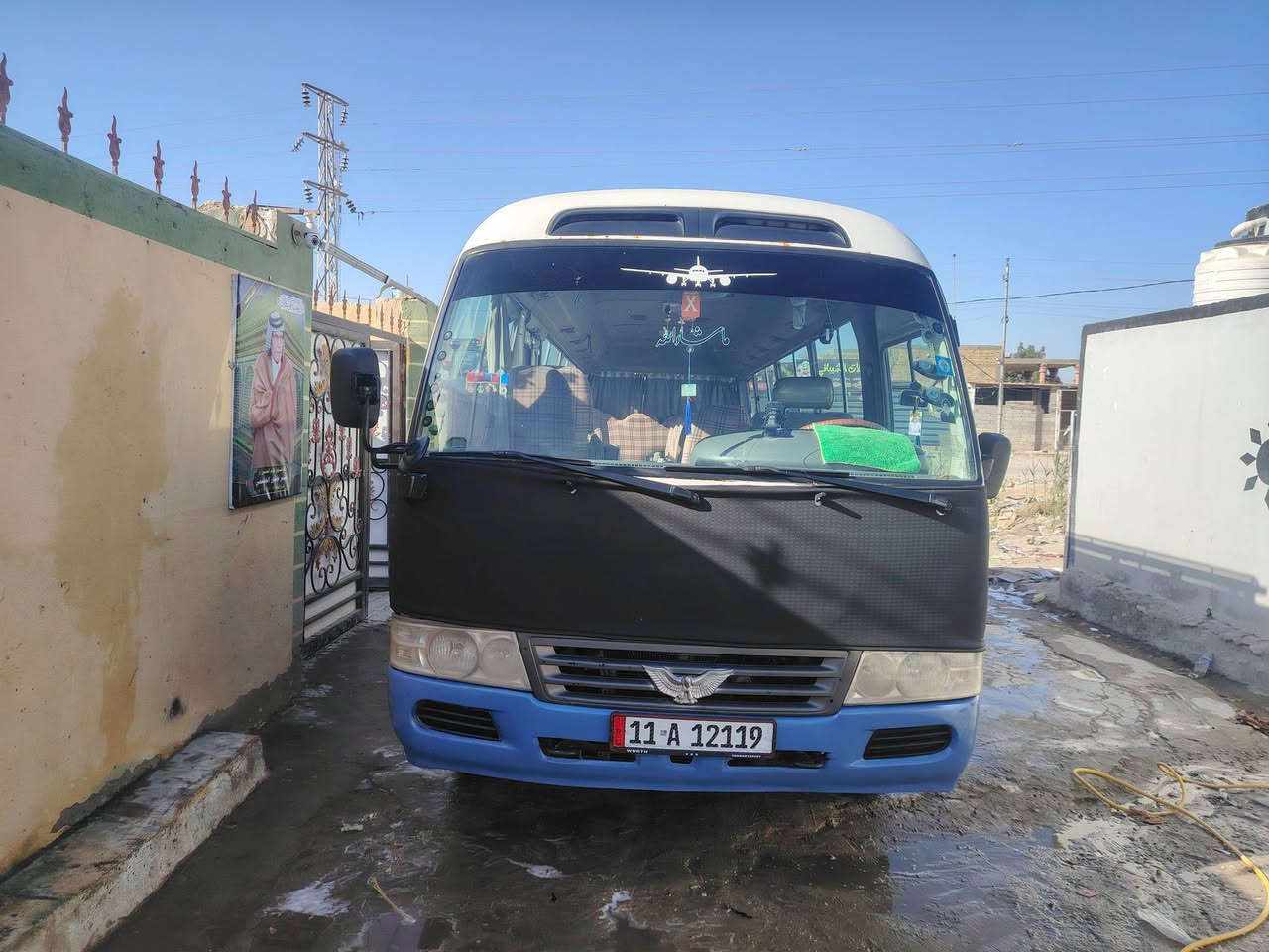 سلام عليكم كوستر ٢٠٠٤ محرك كير  اكسن  بي ونه بل ٦٠ لل ٨٠حداديه. تبريد.  فول منضومه غاز رقم بغداد سنويه جديده مكفوله من ضربه والكص. فقط صبغ حزام جماله. سعر 190 أو بيهه مجال. رقم *********** رقم عنوان نجف
