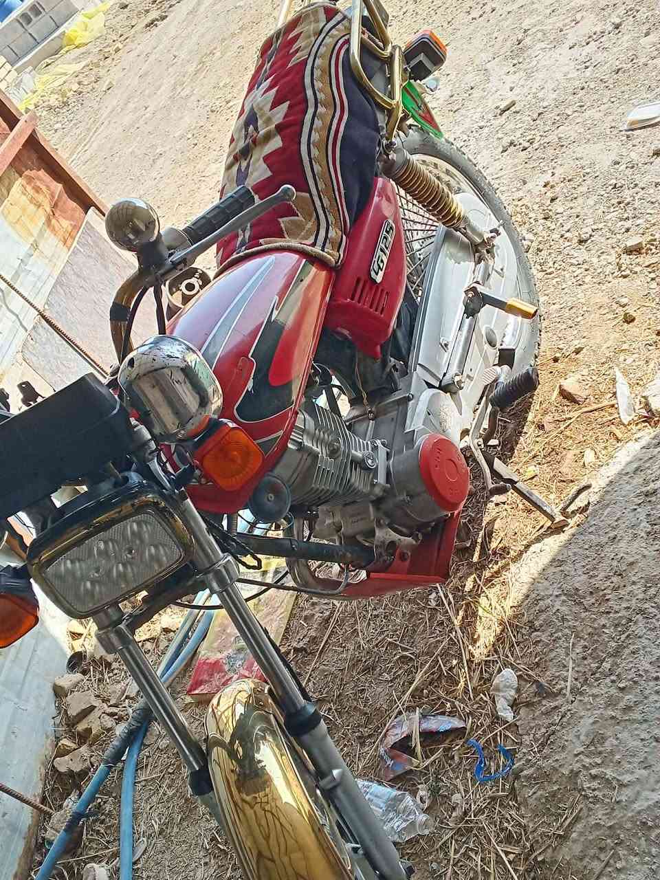 دراجه البيع مديل 15 وراق صولي  مكان رفاعي رقم جهاز *********** سعر 500 وبيهاا مجال
