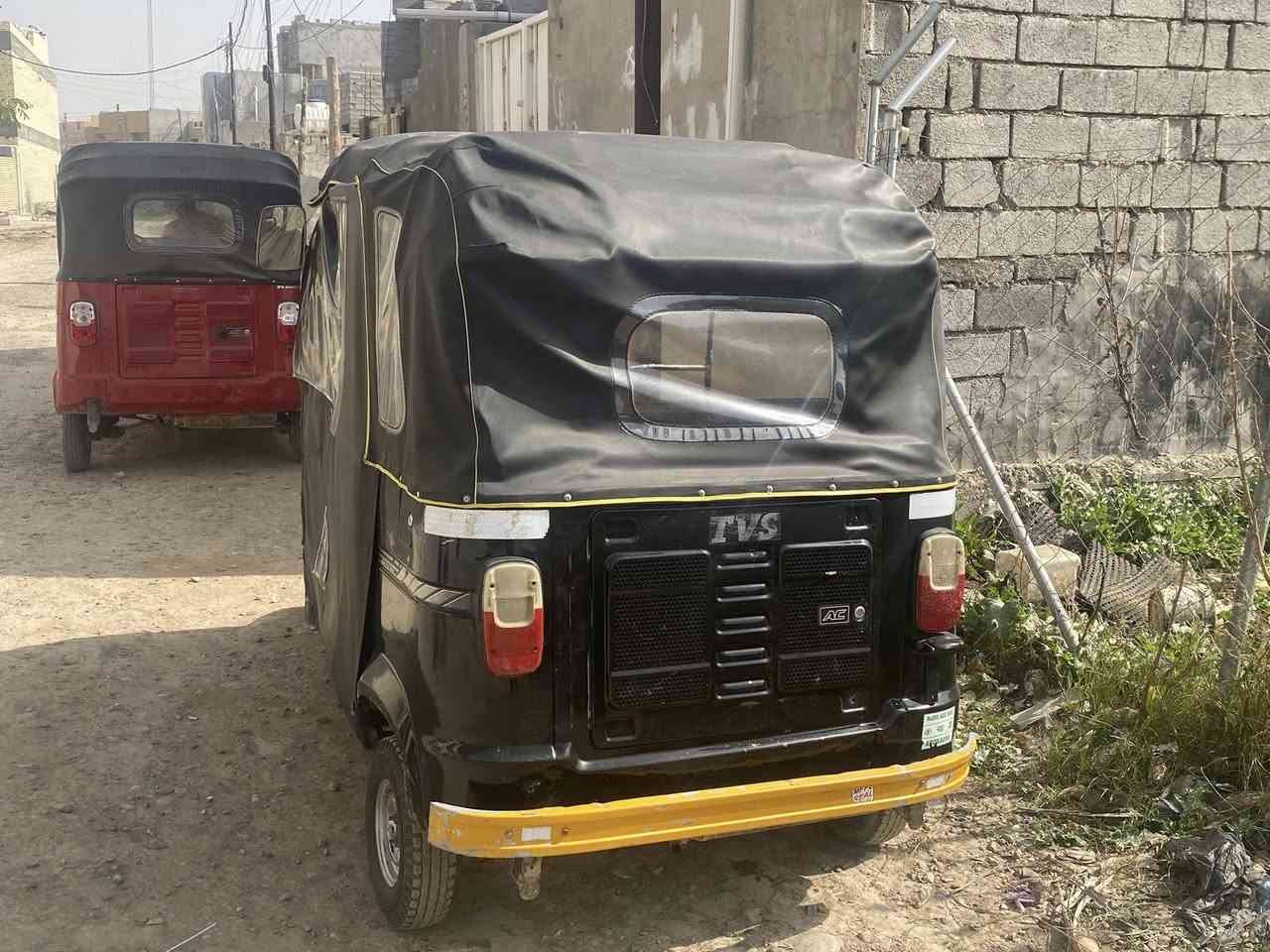 سلام عليكم اخوان tvs موديل ٢٠ للبيع مرقمة مكاني بغداد الراشدية رقم ***********
