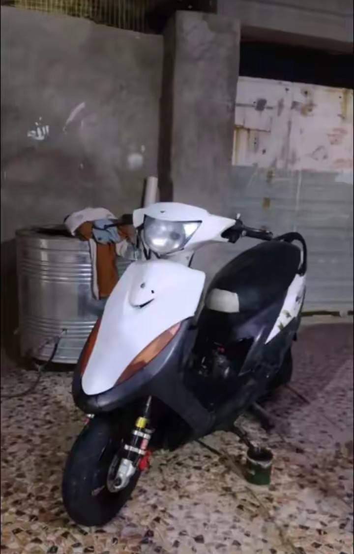 سلام عليكم دراجه ماكس بوشه 55دراجه حلوه ونضيفه دراجه عوزه بس قبق هندرسعر350وبيه مجال .هاذه رقمي***********
