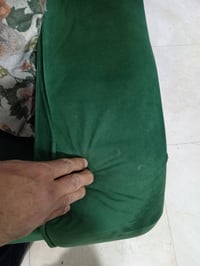 طخم قنفات • ٨مقاعد • كرسي مكسور