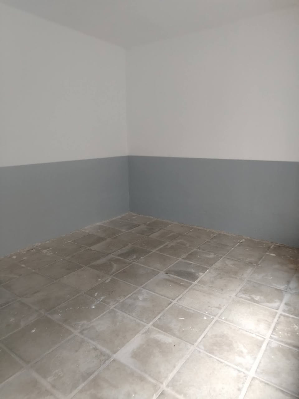 سلام عليكم اخوان بيت للايجار حي الزهراء ركن شارع مجمع سيد علي الذبحاوي غرفتين وصاله ومطبخ مقابيل عمود٩٤ *  ***********
