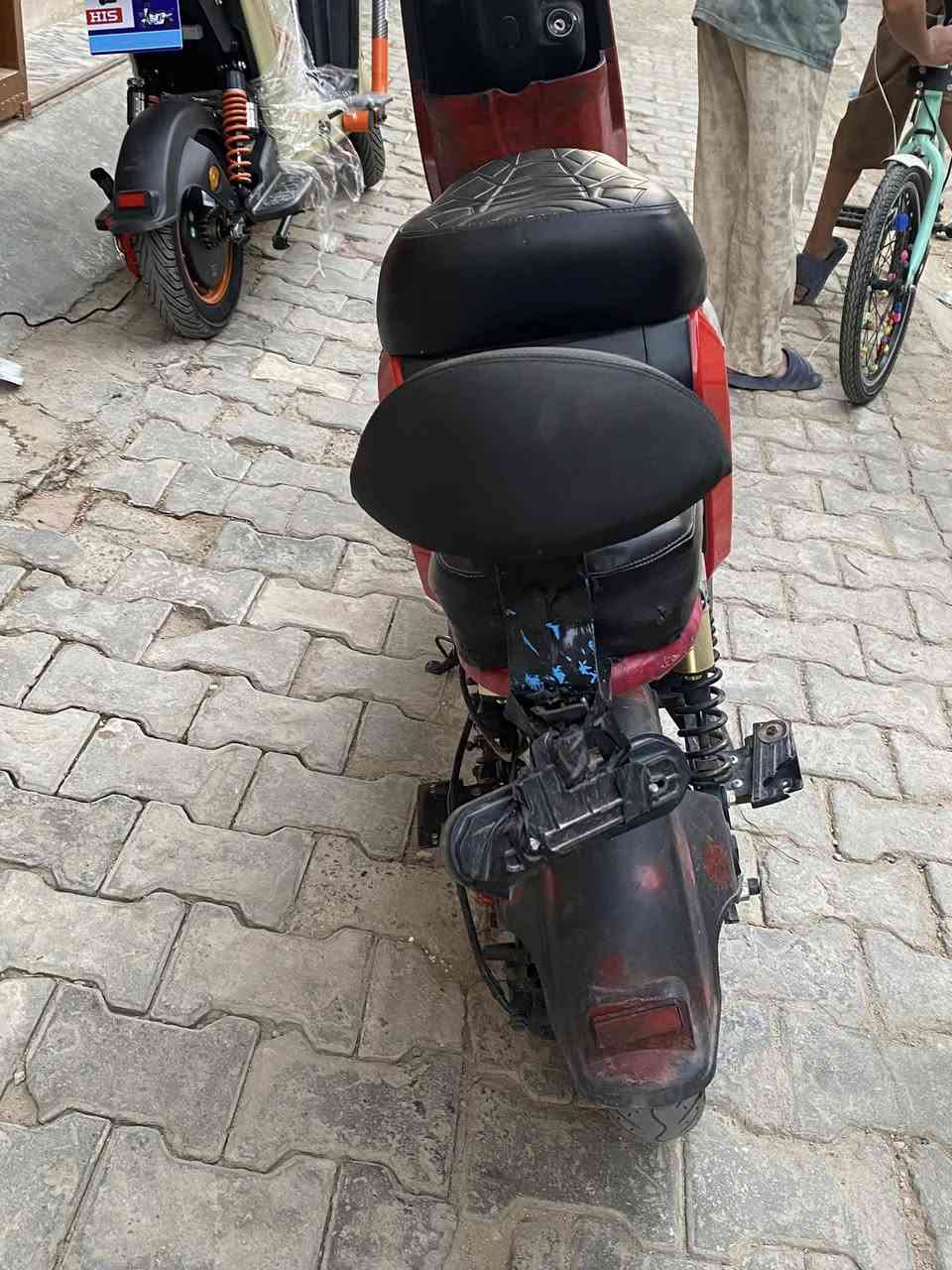 دراجه شحن R9 
السعر 325وبيهه مجال حك الجيه


**إذا كنت صاحب هذا الإعلان وتريد حذفه لأي سبب، رجاءا أرسل رسالة إلى الدعم الفني**