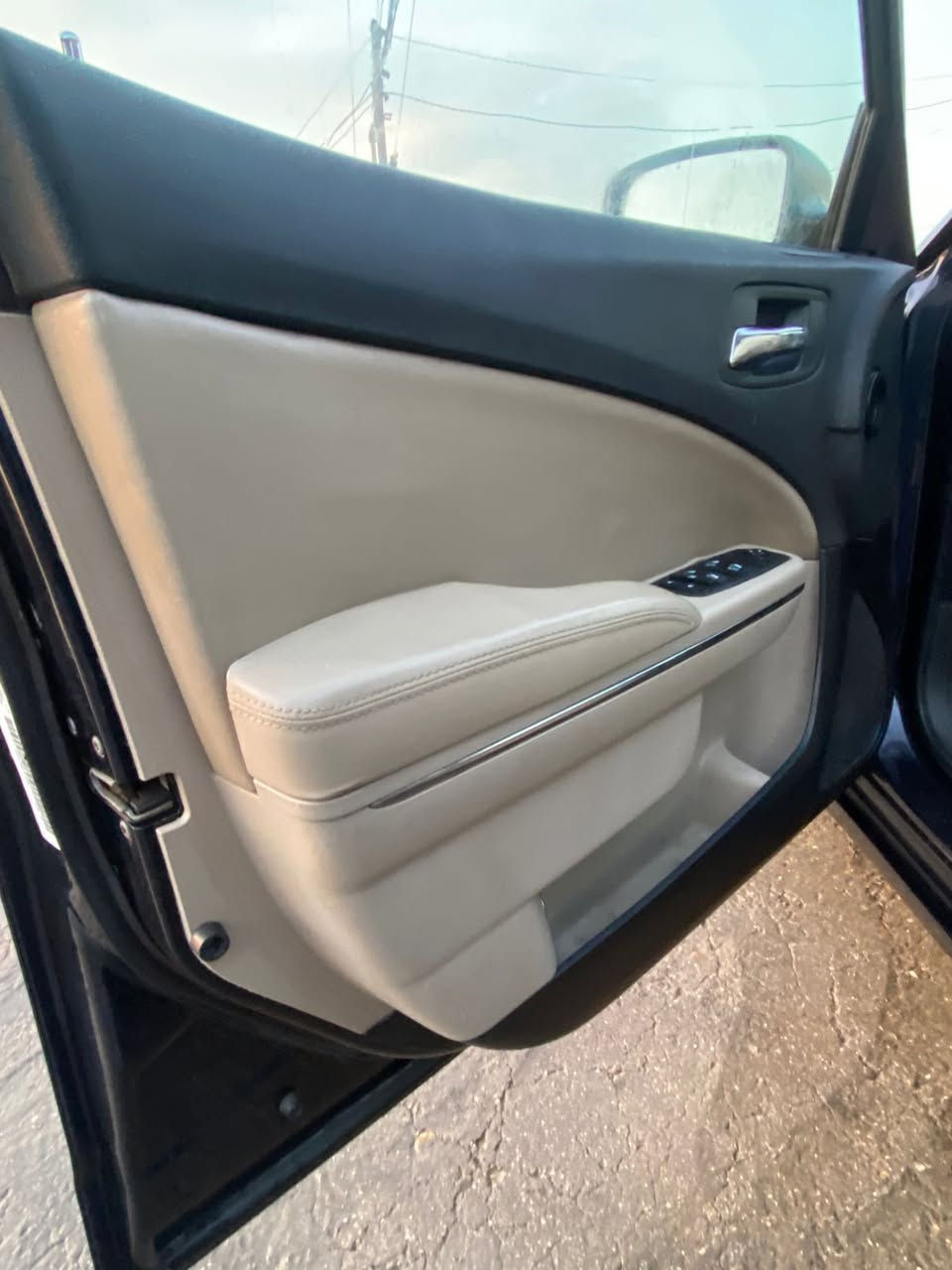 جارجر 2014 ادوات مكينه 3600 گير طياره كصة قماره  بيها ارقام طبق الاصل بدون سنويه السياره جديده
السعر 53 مجالها قليل
***********
