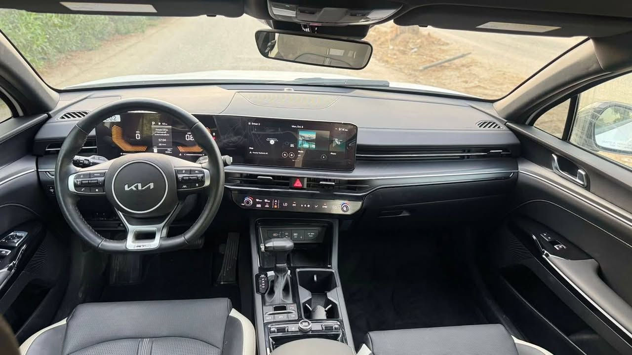 كي فايف 2025 حادث مكينه 2500 معوقين السعر 187 وبيها مجال اتصال ***********
