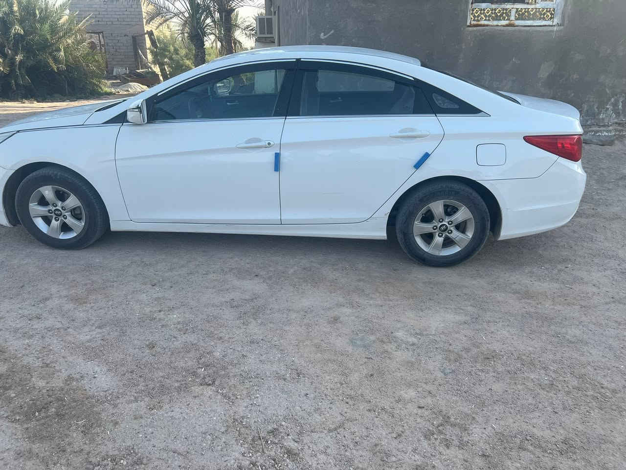 سوناته مديل 14اربع قطع صبغ بدون حادث السياره كوري مكينه ألفين حداديه جديده تخم تاير جديد سنويه 2026نقصهه بس تبريد سياره كلش حلوه مالت بيت السعر 110وبيهه مجال حق الجيه للبيع فقط عنوان بصره قرنه ***********
