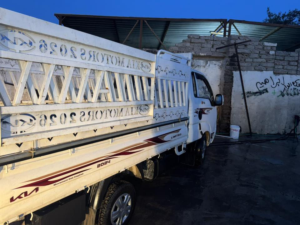 كيا موديل ٢٠٢٣
مكفوله كفاله عامه 
ماشيه ٥٨ الف 
رقم صلاح الدين إنكليزي 
دوشمه ومحجر جاهزه 
تخم تاير جديد
*********** اتصال وتساب 

السعر ١٤٨ وبيه مجال
