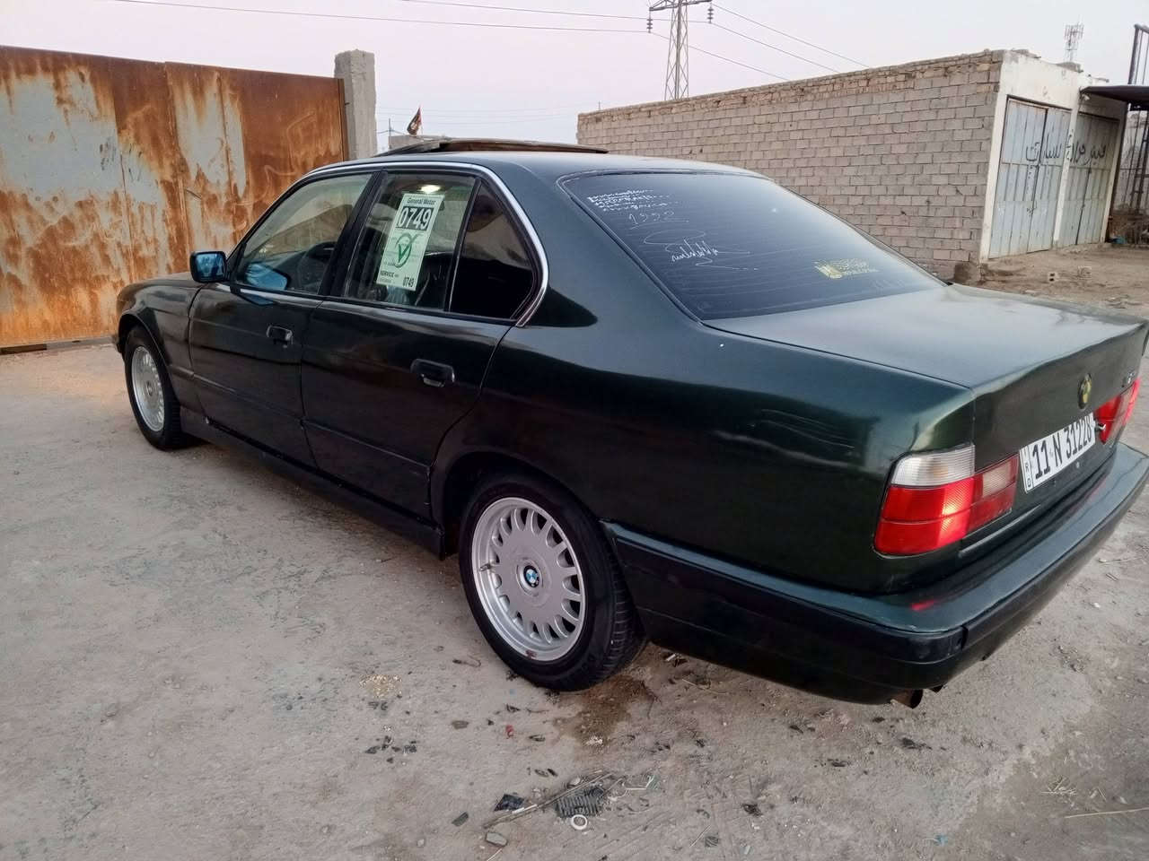 السلام عليكم لبيع
BMW..525 

اصل موديل 92فول مواصفات
سلايت روف 
كشنات جلد كهربائي جديد
محرك وكير جديد 
محرك مسكر تك فانوس 
حداديه خير من الله 
تخم تاير جديد 
تبريد مو شغال 
مصبوغه عام جماليه 
رقم بغداد نكليزي سنويه وهزه جديده
السعر 48وبيه مجال لشراي
الاستفسار على رقم ***********
