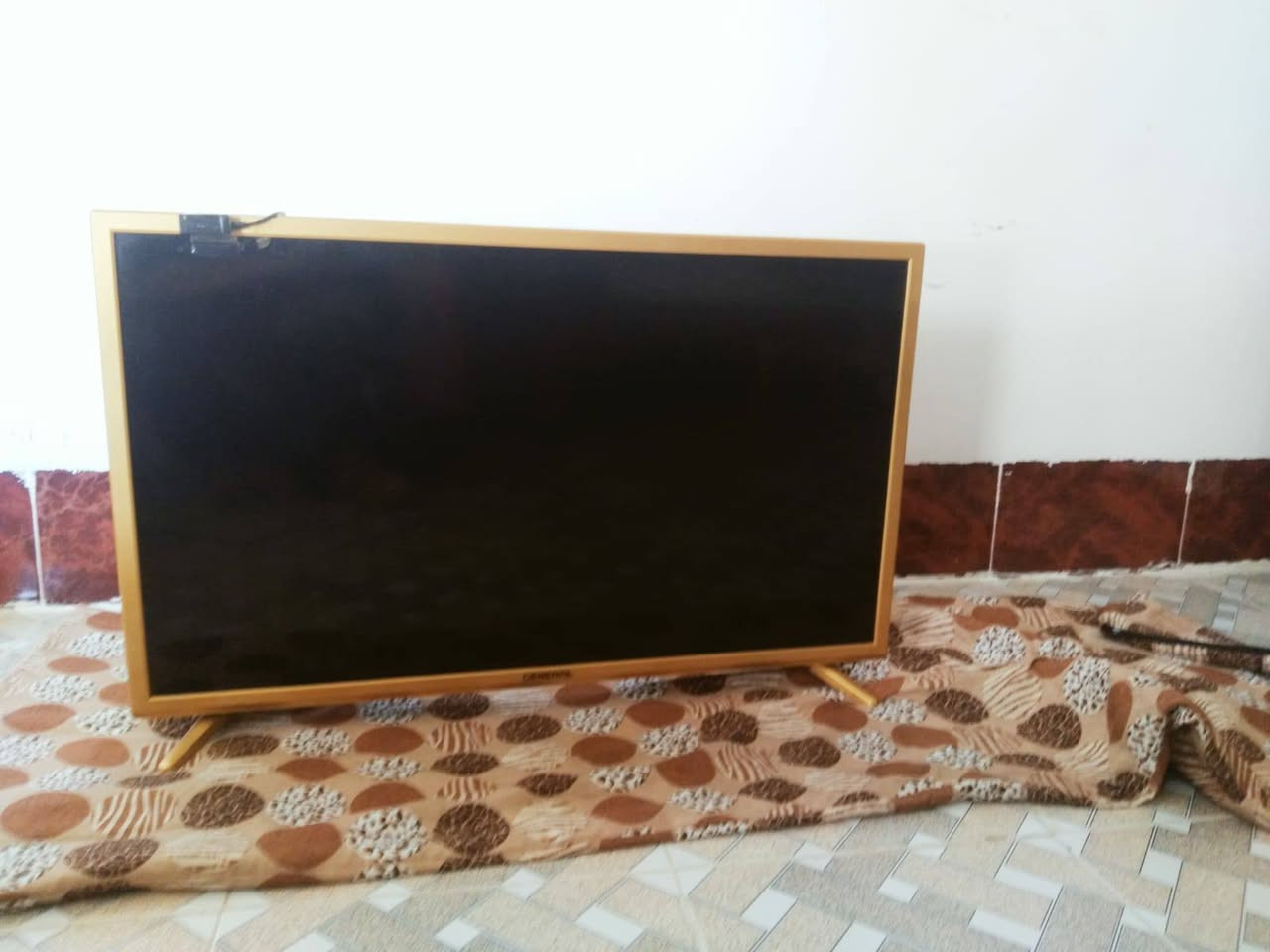 سلام عليكم
تلفزيون حجم 43 بدون نت نظافته حييل نظيف وكلشي مابي
 الاستفسار ***********
