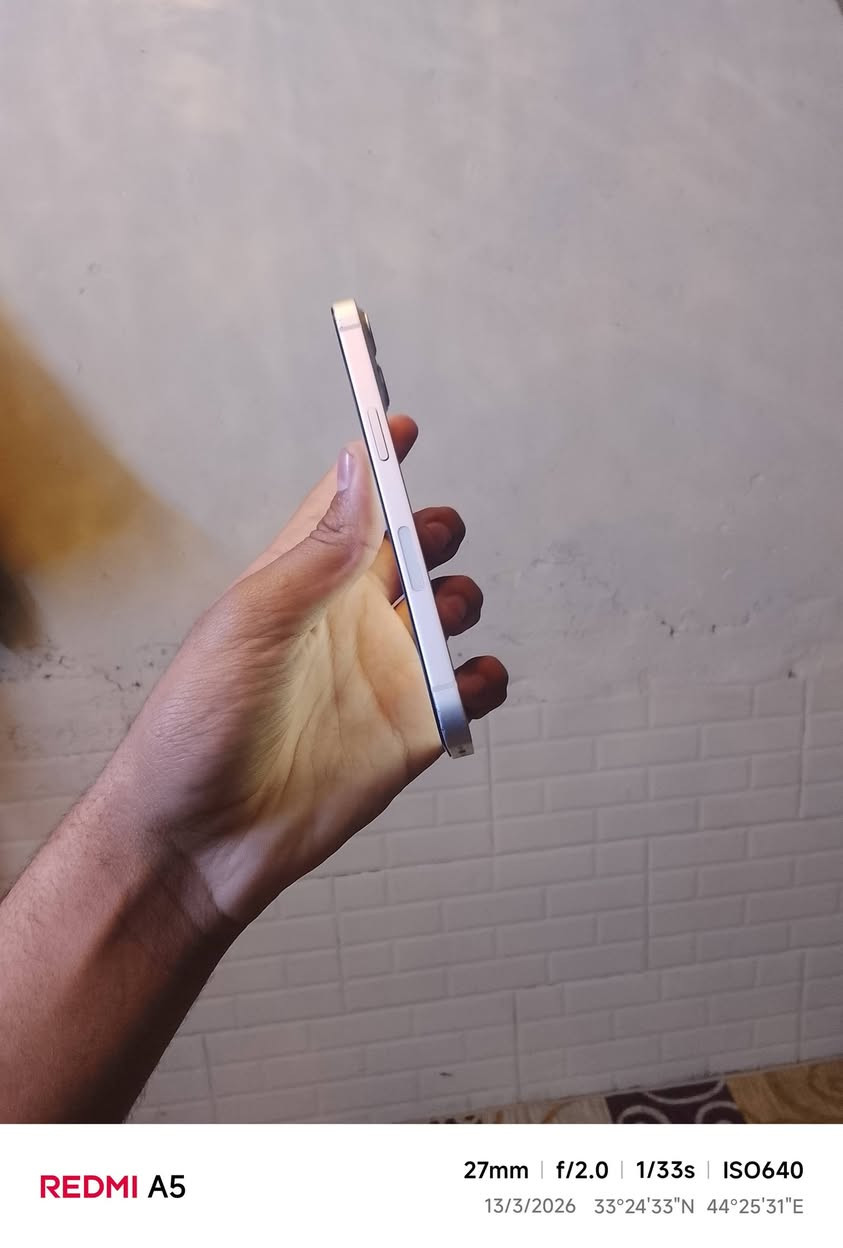 ايفون 13 عادي ماستر AA مبدل شاشة فقط  فيس ايدي شغال بطارية 90 بلادية ما مستخدم هواي جهاز نضيف كلة شغال  مكاني ببغداد حي اور رقمي *********** سعرة 360 وبي مجال حك جية
