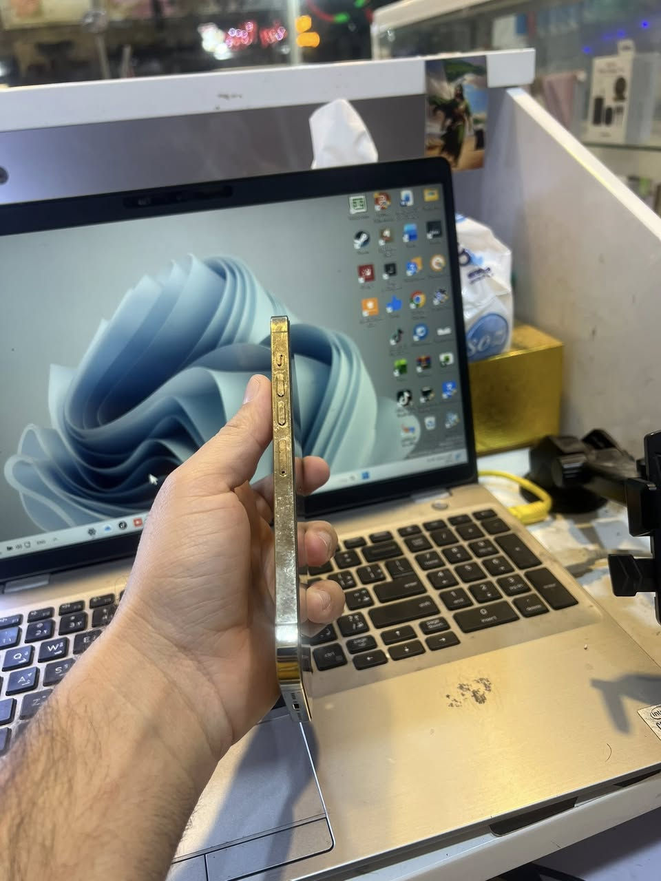 ايفون 13برو ماكس ذاكره 256 امريكي سعره 650وبيه مجال مكفول
للاستفسار *********** واتساب
