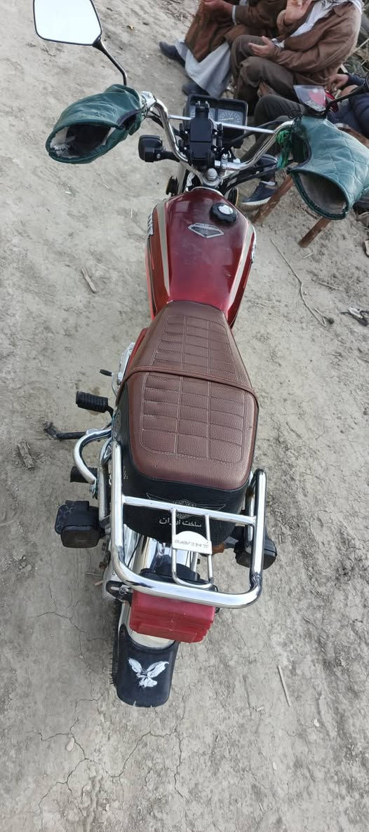 موديل 20
مابيها اي نقص اوراق كامله 
كهربائيات شغاله كامله 
كل نقص مابيها 
مكانها بابل الحمزه الغربي منطقة الخميسية 
عارضها ب 625 الف 
للاستفسار :. ***********
