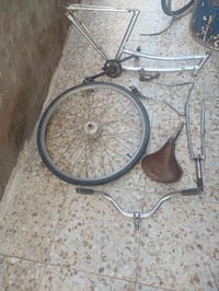 غراض اصليه تفصيخ بايسكل قيم وخذ العنوان حي ١٨ قرب تقةطع الحمداني ٠٧٥١٦...