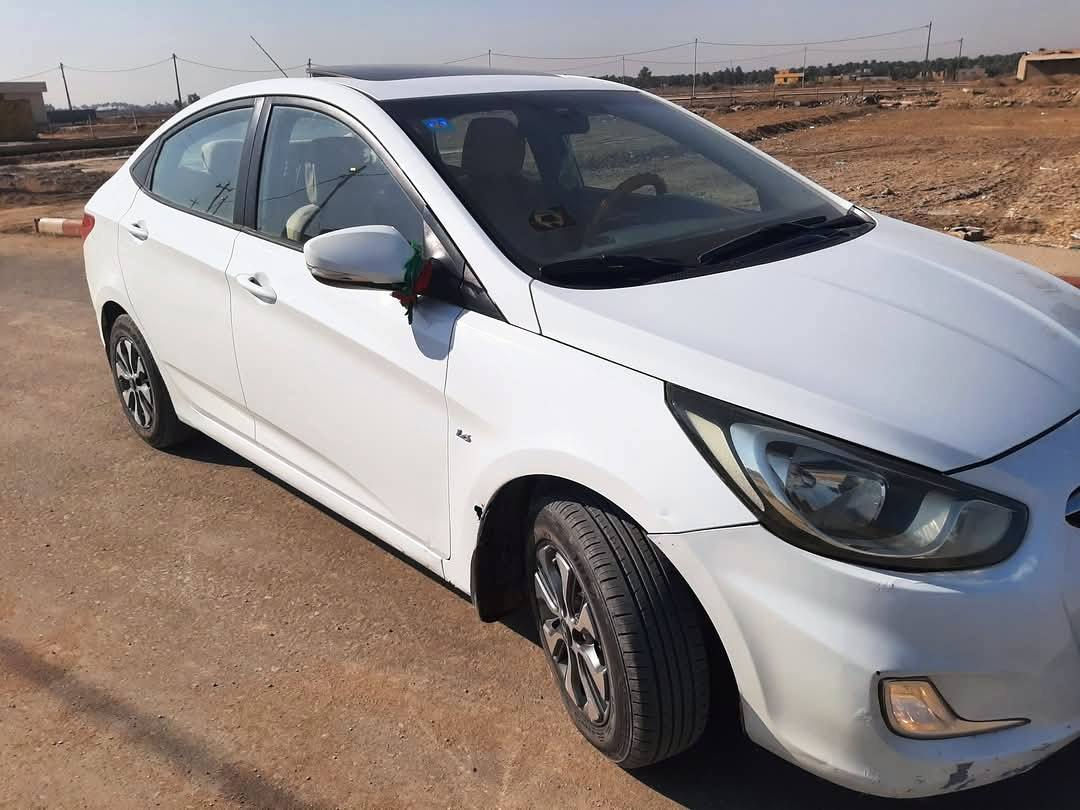 سلام عليكم
اكسنت  خليجي 2011  
رقم بابل جديد 
بيها مكانين بارد فقط 
سياره جديده كير مكينه مكفولات 
تخم تاير جديد
باتري جديد 
تدفئه تبريد كله شغال فول 
فتحة سقف اشاير بل مري 
سعر  (٩٦)   بيها مجال بسيط  
مكاني حلة / ورديه خارج 
‏‪0776 692 2343‬‏
