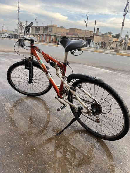 السلام عليكم بايسكل جبلي نضيف جدا مثل مشوف بلمنشور  يحتوي على تبديل نمط المشي سعر 95 وبي مجال الطيبين اي استفسار اتصل *********** موجود فيسبوك وتساب
