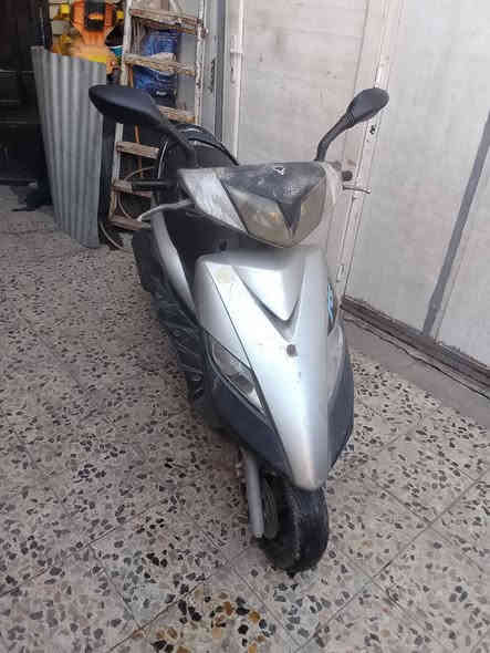 سلام عليكم عندي دراجه ثعلب140كلشي شغال دبلات جددمكينه حلوه بس نقص تريشه جهةالستاندالصفح السعر450 وبيها مجال بيع اومراوس بدراجه 60والفرق حسب القناعه مكاني بغداد الشعب حي سومر شارع المدارس ***********اسامه اسامه البنداوي
