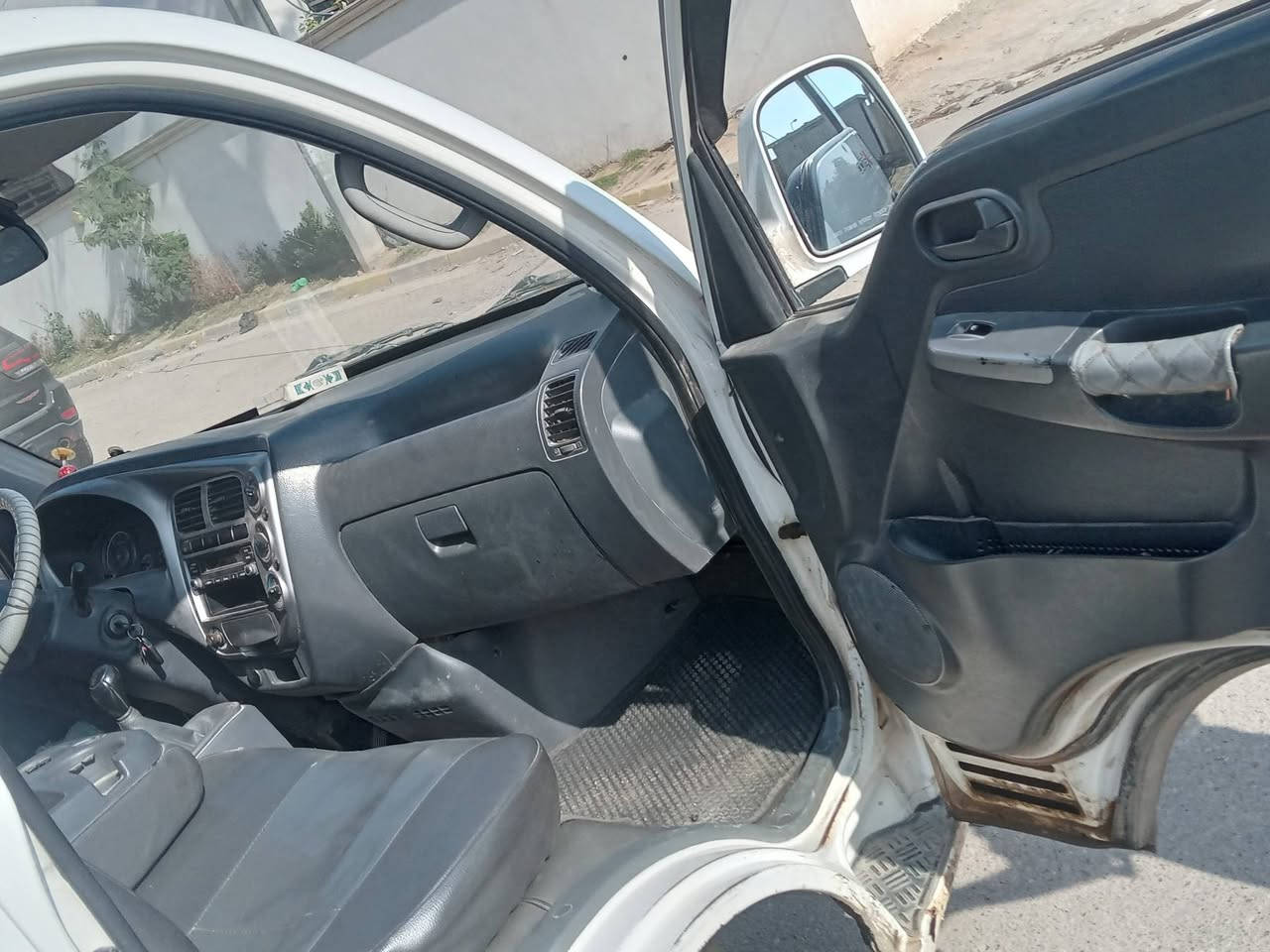 سيارة كيا حمل نثية محرك مفتوح موديل ٢٠١١ باسمي مشروع وطني سنوية ٢٠٢٧ بها خيط تبخير خفيف جدا السعر ٩٨ وبيه مجال بسيط جدا  *********** الحبيبية
