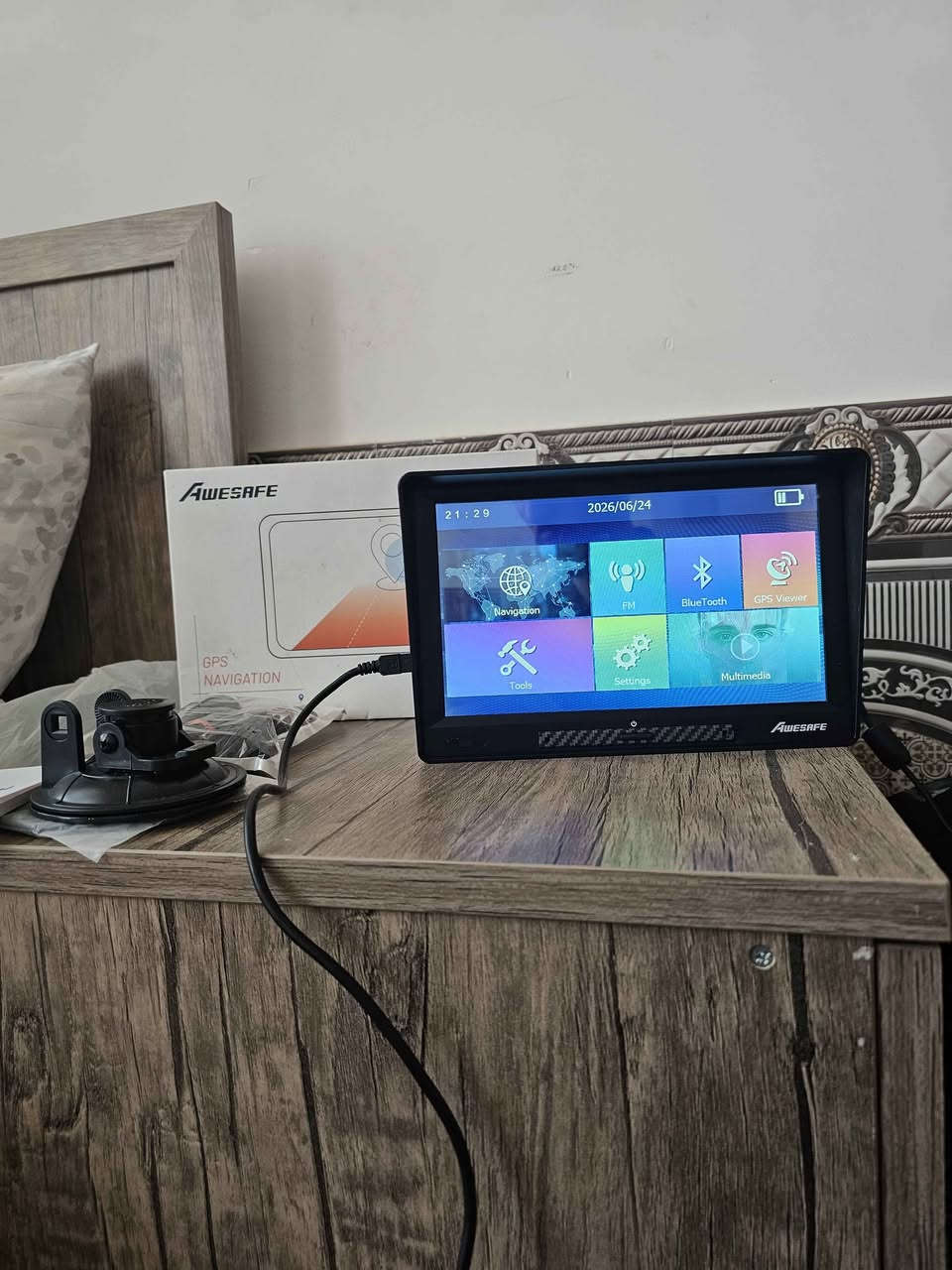 ماركة Awesafe
Gps 2d 3d 
جديد بلكارتون غير مستخدم 
وياه كابل usb
وكابل عل ولاعة السجارة
وستاند تكدر تلسقه عل جام وعل دشبول
لمس بلكامل
به مكان مميوري
راديو Fm
Bluetooth 
قارئ الكتب الاكترونية
قارى الفيديو
البوم الصور
سعره بلامزون 79دولار 
سعره يمنا 30الف دهوك, العراق


**إذا كنت صاحب هذا الإعلان وتريد حذفه لأي سبب، رجاءا أرسل رسالة إلى الدعم الفني**
