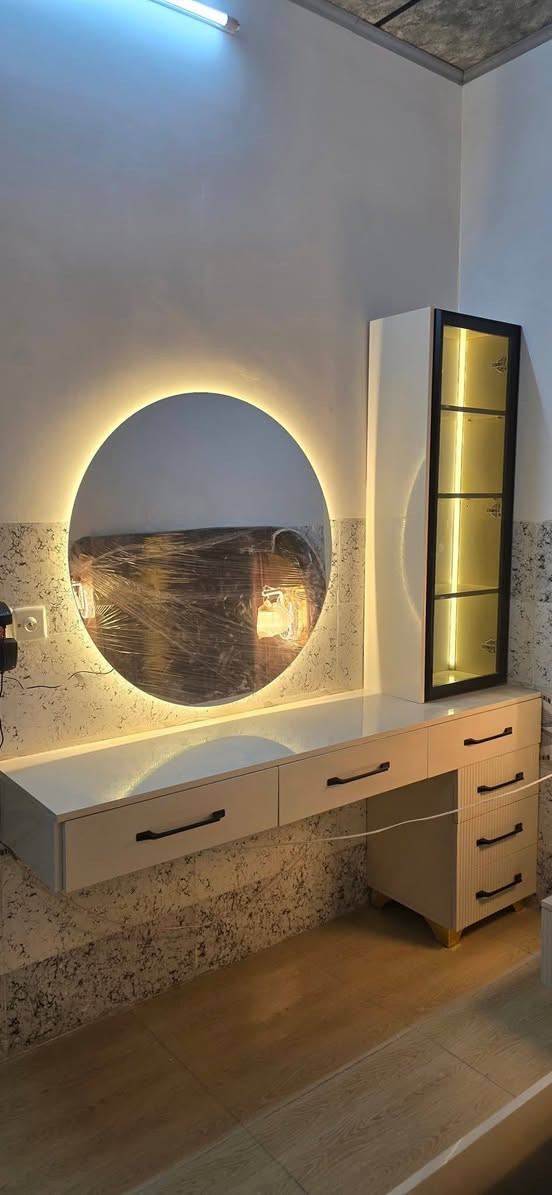 ✨ هل تحلم بغرفة نوم مودرن تجمع بين الأناقة والراحة؟ 
نحن نحقق لك ذلك!
 ✨نقدّم لك أرقى تصاميم غرف النوم الحديثة المصنوعة من خشب MDF و HDF بألوان جذابة ولمسات عصرية تُلائم جميع الأذواق.
🔹 جودة استثنائية مدعومة بـ ضمان حقيقي لمدة 5 سنوات!
🚚 النقل والتركيب مجاناً داخل مدينة كركوك 🇮🇶🔸 خامات أصلية ومتانة عالية تدوم لسنوات طويلة
🔸 تشكيلة واسعة من التصاميم الكلاسيكية والعصرية
🌟 اغتنم الفرصة الآن وامنح غرفتك لمسة من الفخامة والراحة التي تستحقها.
📍 زورونا في معرض ومعمل كروب سرت السراي SERT SARAY ––––––––––––––––––––––––––––––––
📞 للحجز أو الاستفسار، تواصلوا معنا عبر الرسائل أو الاتصال على الأرقام التالية:
***********☎️
 ***********☎️
***********☎️ 

    كركوك شورار قرب مول جهان
