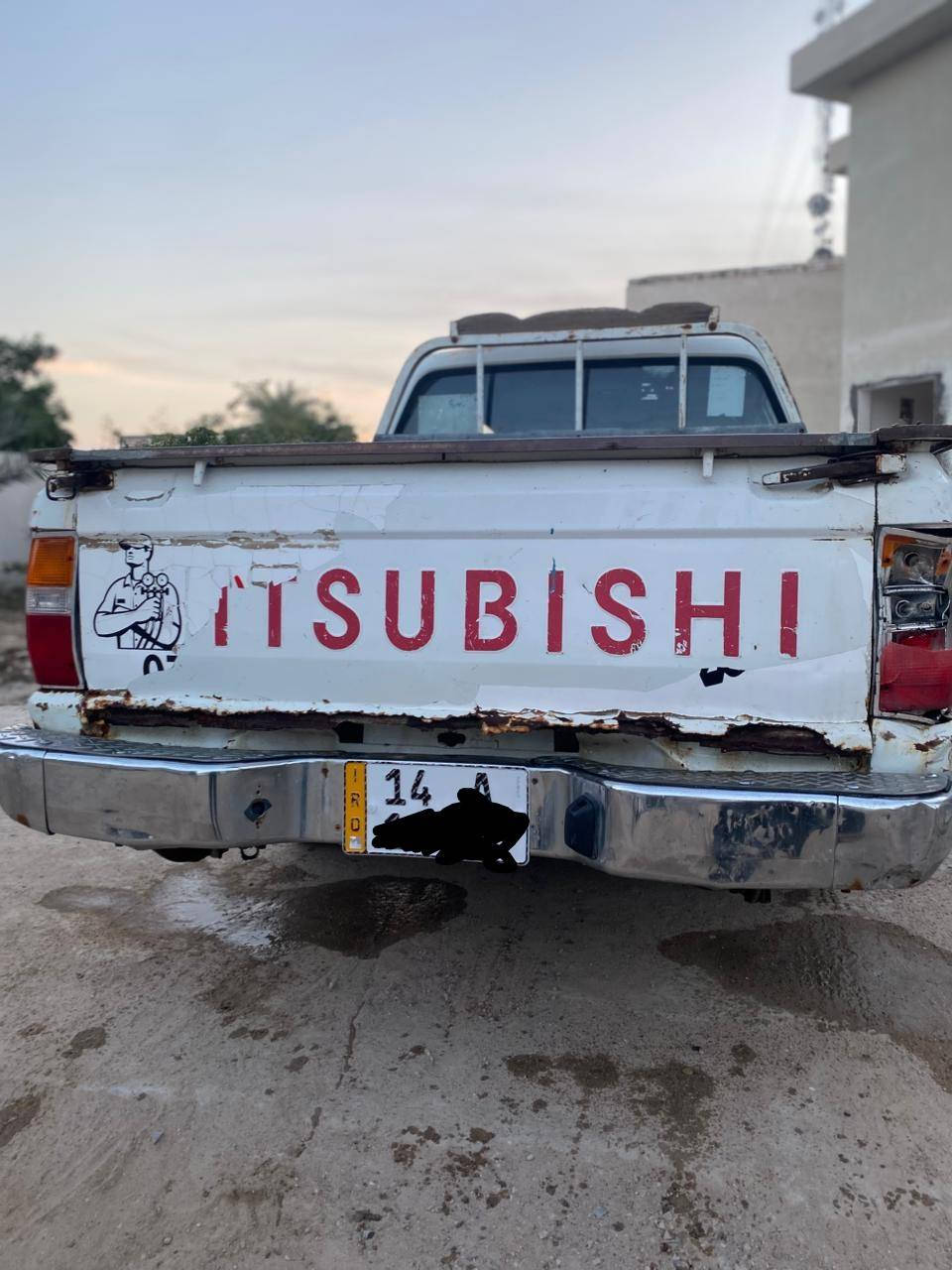 السلام عليكم ورحمة الله وبركاته سياره بيكم مستوبيشي مديل ٩٤ للبيع في البصره تنومه صالحيه *********** رقم جديد ب اسمي انكليزي مكينه  ونجي اوتوماتيك كهربائيات شغاله سعر خاص
