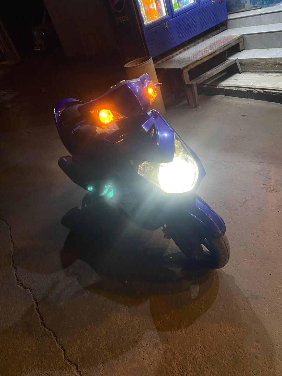 سكنس فحل طلاعات كوري نوزل خطين 
دراجه حلوه ونضيفه ومابيه اي شي تجاري كله اصلي وبلادي 
{بيه كلجات WF}+دبلات خلفيهRPM+ويل عنكبوت
مكينه58بلاديه دراجه ممفتوحه 
دراجه شلعه ومعدل طيران اوراقه موجوده شرط الفحص مكاني {الأعظميه}
***********
