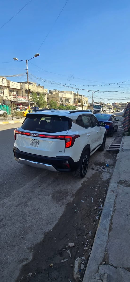للبيع سيارة كيا سيلتوس موديل 2024
🔹 اللون: ابيض
🔹 وارد: ( أمريكي)
🔹 ممشى: 4 الف كم
🔹 محرك: 1600 تيربو
🔹 ناقل حركة: (أوتوماتيك)
🔹 /شاشة كبيرة / كاميرا خلفية تحكم دركسون
🔹 تبريد ممتاز ❄️
🔹 محرك وكير وشاصي بحالة ممتازة
🔹 السيارة نظيفة جداً ما تحتاج مصروف

السعر: 130  قابل للتفاوض للجادين فقط 💰

📍 المكان: (بغداد / بلديات)
📞 للتواصل: (‭0771 033 3944‬)
