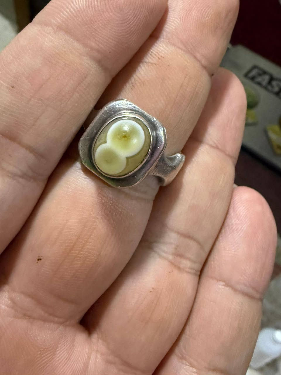 سليماني عينين صياغه يدوي ثقيله
هندي قديم


**إذا كنت صاحب هذا الإعلان وتريد حذفه لأي سبب، رجاءا أرسل رسالة إلى الدعم الفني**