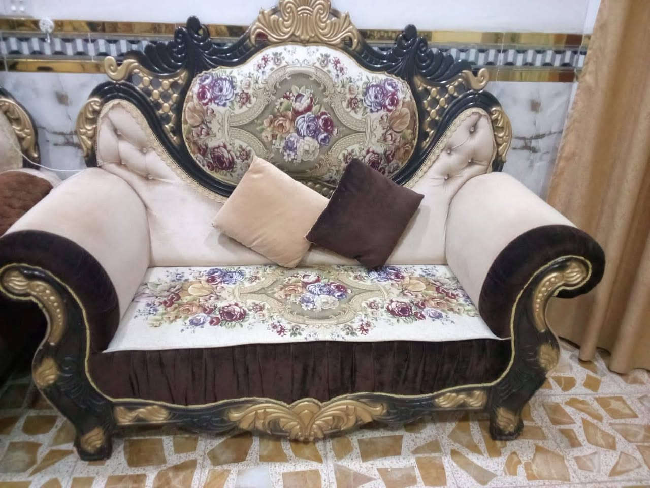 يالله
اسلام عليكم 
للبيع تخم ملكي 10 مقاعد 
المكان بغداد حي اور السعر(300)


**إذا كنت صاحب هذا الإعلان وتريد حذفه لأي سبب، رجاءا أرسل رسالة إلى الدعم الفني**