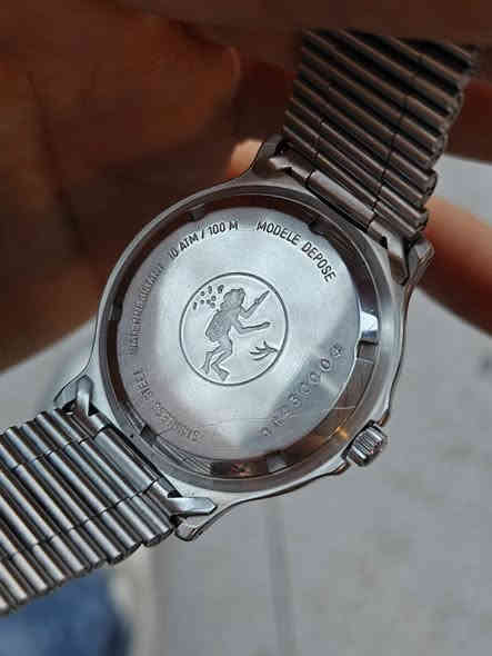 کاندیو سویسری اصلی من نوادر قفل بحری ۱۰۰ مال غواصین
سحبتین شهری علی رقم ۳ ارقام وامیال لامنوس قیاس ۳٨
واتساب ***********
