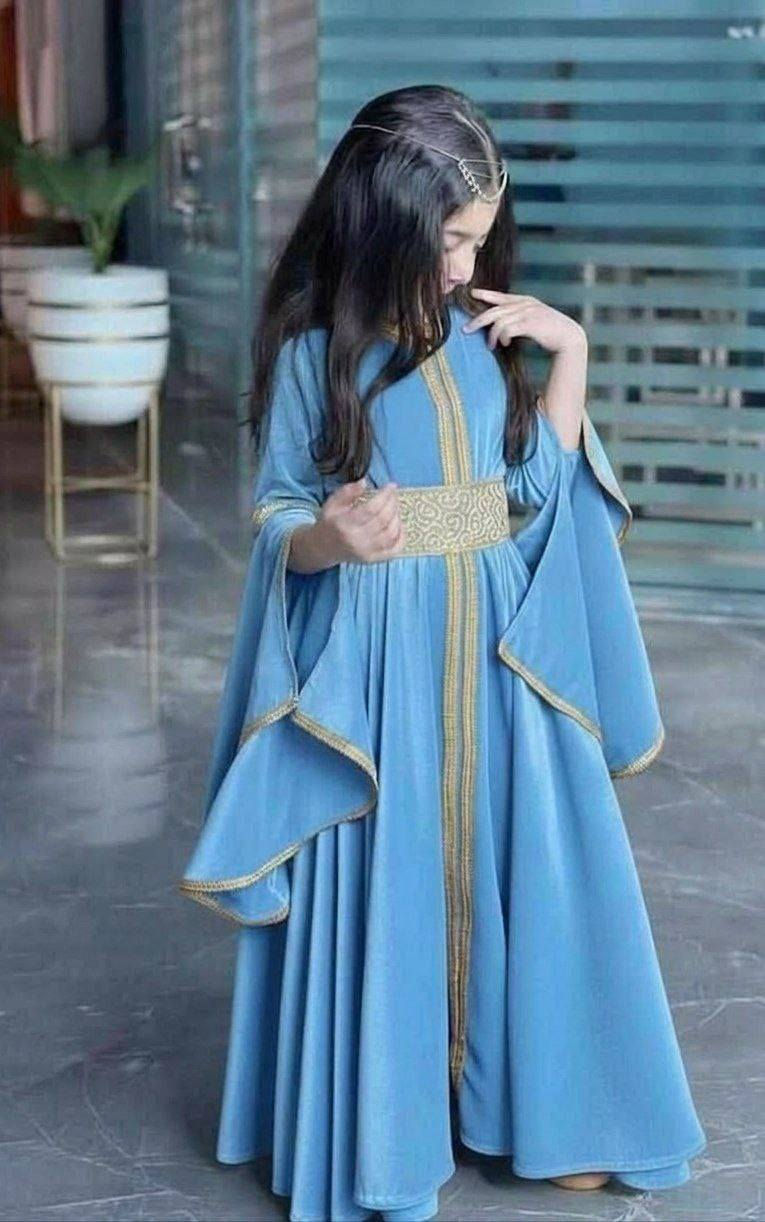 كما عودناكم بأرقى ماهو جديد 
الموديل ألأرقى والأجمل قنبلة الموسم 🔥🔥

قياسات من 4  سنوات  الى 14 سنة 
نوع الخامه مخمل  
🚕 يوجد خدمة توصيل لجميع محافظات العراق


**إذا كنت صاحب هذا الإعلان وتريد حذفه لأي سبب، رجاءا أرسل رسالة إلى الدعم الفني**