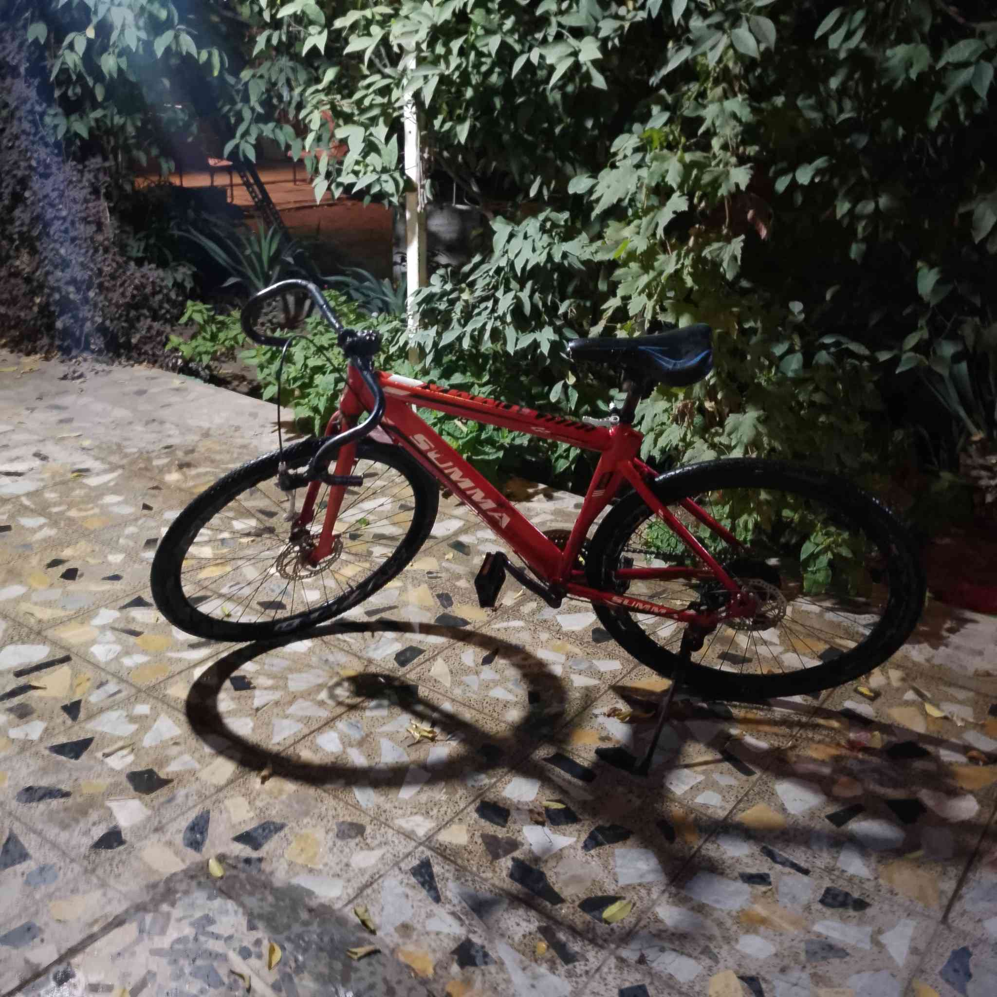 بايسكل سباق سوما للبيع بايسكل نظيف كامل بس الكير اني لاغي تكدر ترجعة 7 مكاين خلفي و 3 امامي السعر 120 الموقع :حي الخضراء 
للاستفسار:***********
