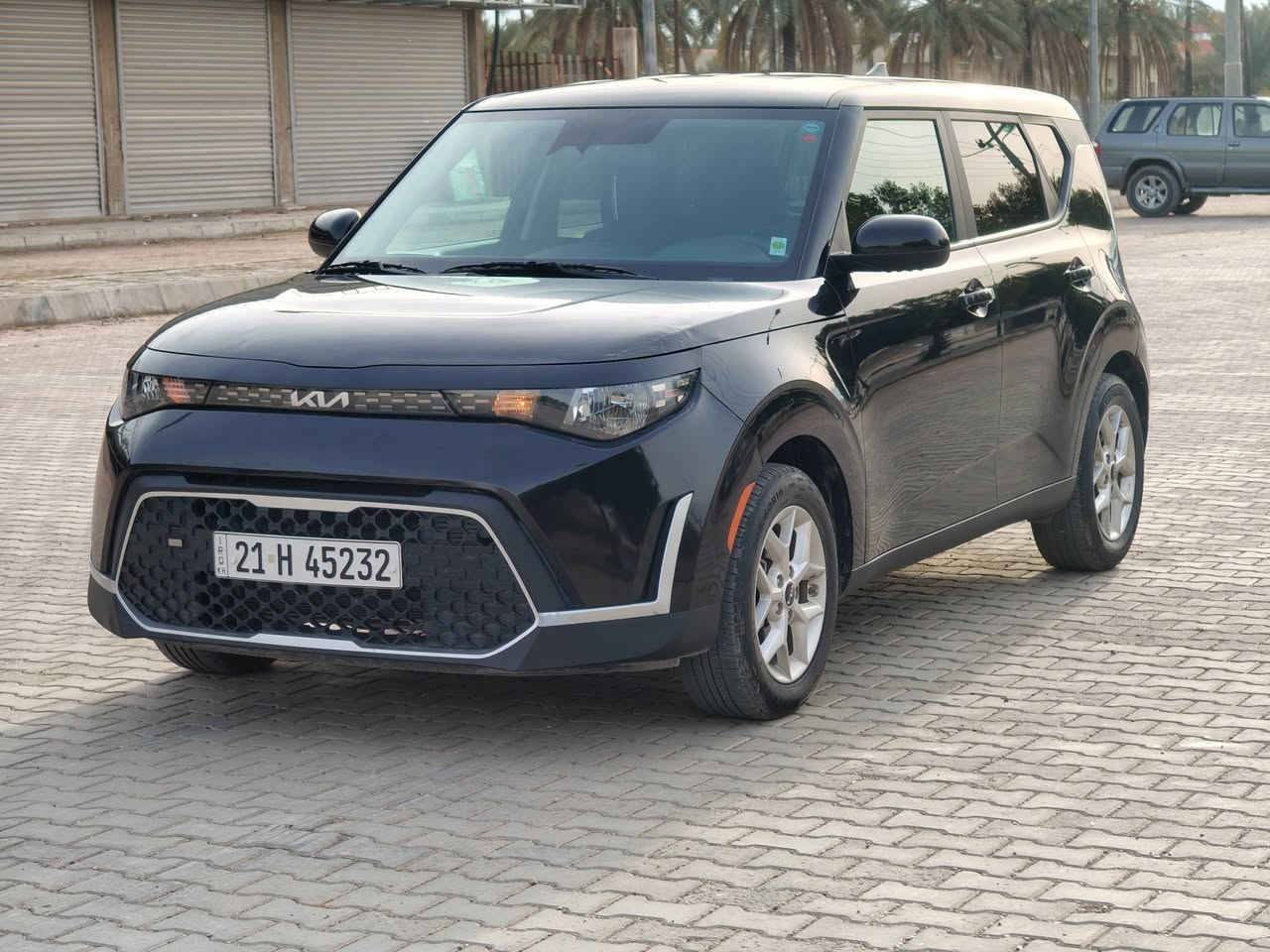 KAI..SOUL..2023
كيا... صول... 2023     
سياره تعتبر كلين بدون صبغ بدون ايرباك بدون تبديل (سونارالسياره مرفق داخل المنشور ورقم شاصي وصور الحادث ) سياره بعده وضع شركه ماشيه 17 الف فقط
🔴مواصفات🔴
لون أسود 
محرك كبير  حجم 2000 دوش 
رادار امامي توقف ذاتي +تحديد مسار 
رادار جانبي توقف ذاتي
 ايقاف تلقائي للمحرك تقليل صرف الوقود
شاشه Car play
شاشه  دجتال
انظمه قياده.(Normal+sport)
 كاميرا  خلفي
كير أوتو + Sport
تحكم أستيرن جهتين 
كروس مثبت سرعه
ويل كروم حجم 17
لايتات فول زنون
السعر 158 وبي مجال بسيط 
...............................................   
رقم  سليمانيه  باسمي شرط تحويل 
رقم دولي جديد سنويه لغايه 2030
كير محرك شرط الفحص   
 مكان السيار... ديالى ..خانقين..
للاستفسار اتصل وتدلل 
***********
