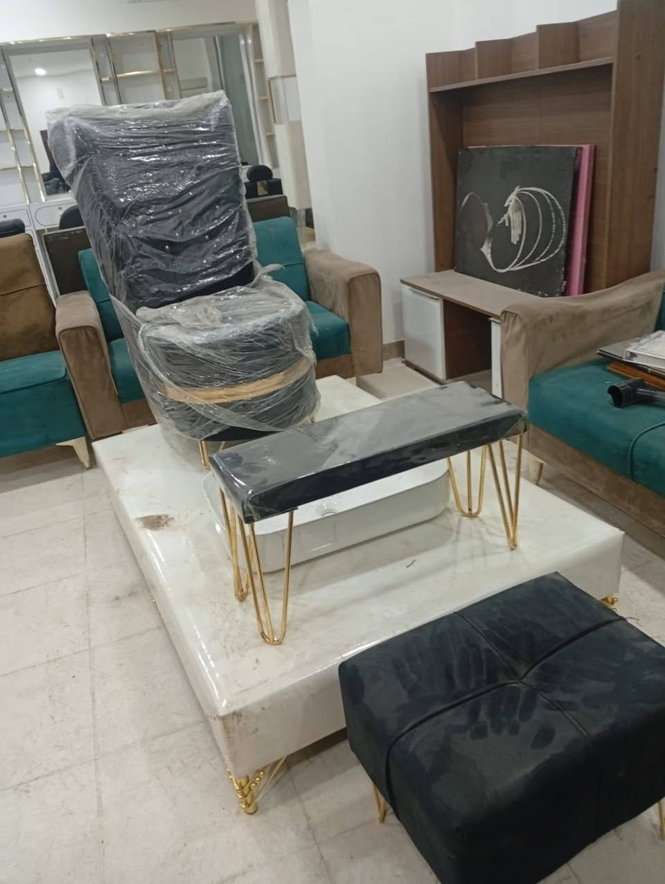 للبيع في اسعار مميزه في كربلاء للتواصل ***********
