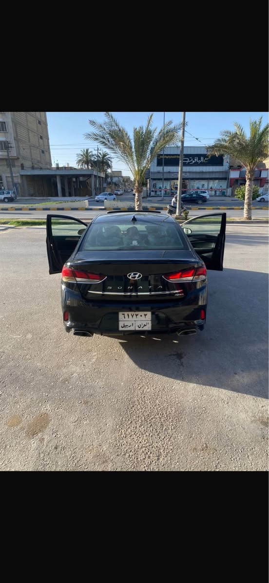 سوناتا سبورت فول  
الموديل : 2018
اللوحة : رقم اربيل 
السعر المطلوب : 127 ورقة مع المجال البسيط
نوع الحادث : صبغ جاملغ ايمن خلفي و باب ايسر خلفي و باب السائق مبدل فقط حادث خفيف 
اللون : اسود 
_____________________________
الــمــواصــفـــات :-
1 - محرك 4 سلندر 2400 
2 - كشنات جلد اسود (اصل)
3 - كاميرا دوار ستيرن
4 - شاشة كبيرة للتحكم في ايعازات السيارة
5 - رادار تحديد مسار 
7 - ايرباك 
8 - منافذ USB امامي خلفي
9 - سستم صوت متكامل
10 - تحكم ستيرن جهتين
11 - نظام ABS مانع انزلاق
12- رادار جانبي
13- تشغيل بصمة + ابواب 
14- اشاير بالمري
15- شاحن وايرلس
17- شفتات 
16-كشن سائق كهرباء
18 - وباقي المواصفات الفول 
19- ستيرن سبورت D
20- دبل اكزوز 
21- كيجات كيلو متر 
22- فتحه سقف
وارد كندي 
اتصال : *********** النجف, العراق
