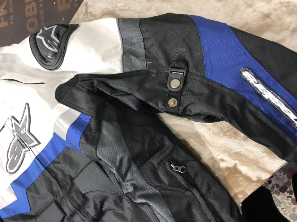 بدله دراجات بطح ماركه اوربيه وبيها حمايه سعرها 80 وبيها مجال للشراي مكاني بغداد الحرية ويتوفر توصيل داخل بغداد فقط


**إذا كنت صاحب هذا الإعلان وتريد حذفه لأي سبب، رجاءا أرسل رسالة إلى الدعم الفني**