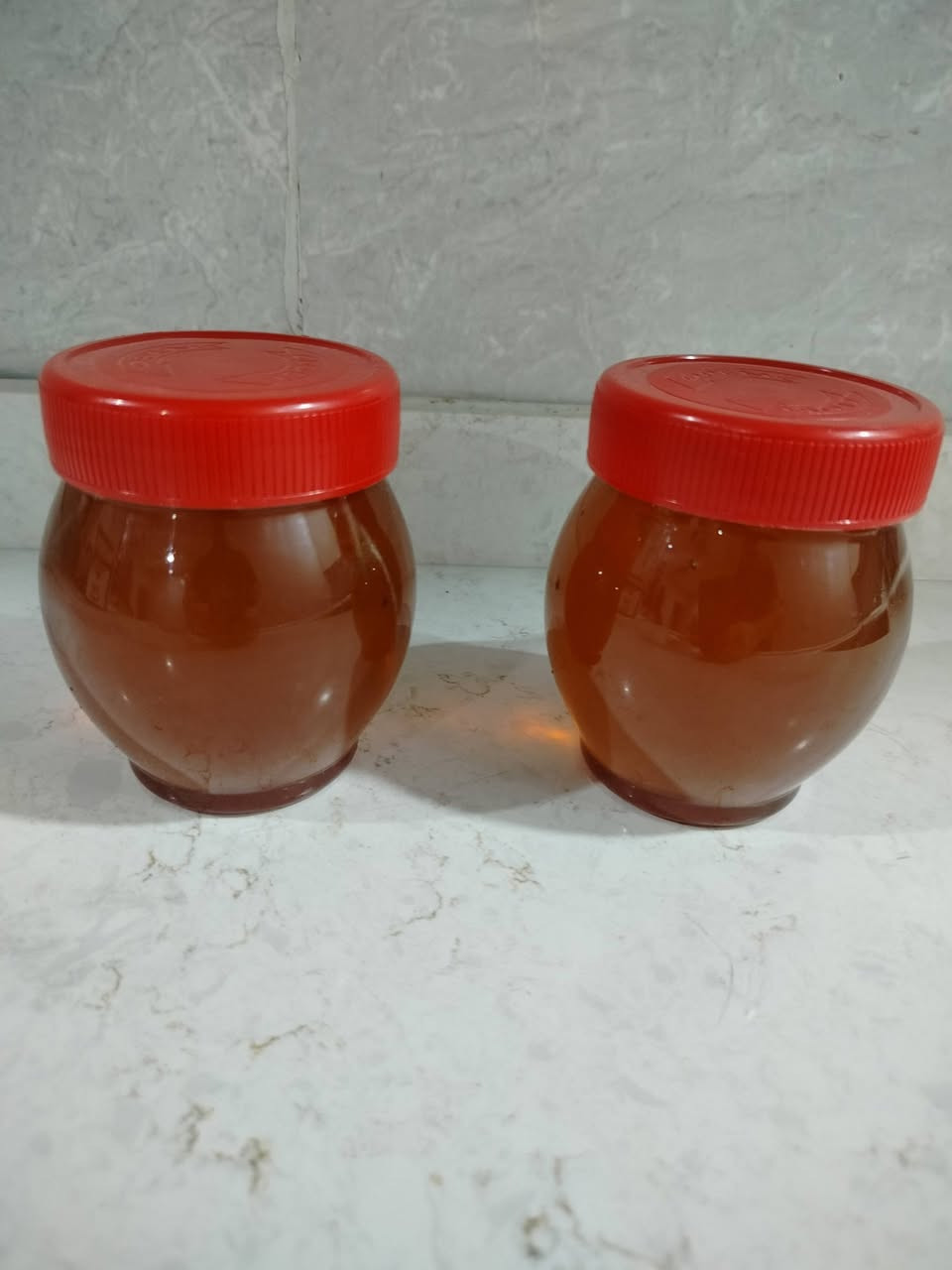هەنگوین هی رۆژهەلاتی کوردستانی ئیرانە هی شاخەکانی کۆستانی چەڵچەمەیە و بەرهەمی گوڵ و سروشتی بەرازییەکانی  کۆستانی چەڵچەمەیە  بە نیو کیلۆ هەیە، ئەگەر ویستت نامە بۆ تایبەت بنیرە


**إذا كنت صاحب هذا الإعلان وتريد حذفه لأي سبب، رجاءا أرسل رسالة إلى الدعم الفني**