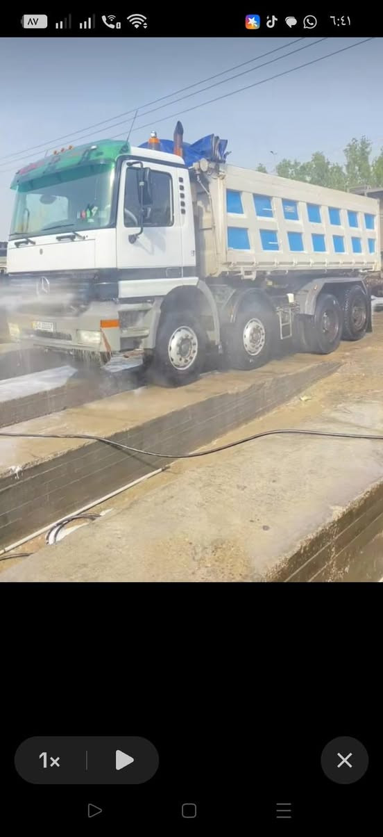 سياره للبيع شمعه موديل ٣كير فتيس مكينه ٨مجموعه جيف مربوطه قاطوره مقطوره ***********
