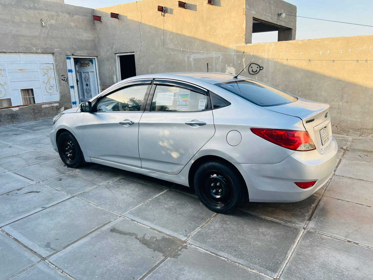 سلام عليكم البيع كسنت خليجي موديل 13بصره تحويل مباشرر السياره جاهزه مكينه وكير وحداديه  جاهزه شاشه كامره رظيه جلد حلوه سياره مكفوله ظربه بيهه رشات صبغ بصيطه مكان ناصريه سعر 77 بيهه مجال اتصل ***********،،،، ***********
