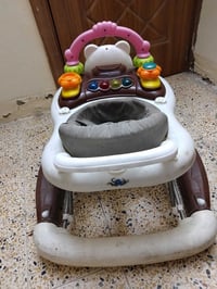 عربة أطفال • موسيقى شغّالة • باتري يحتاج تصليح