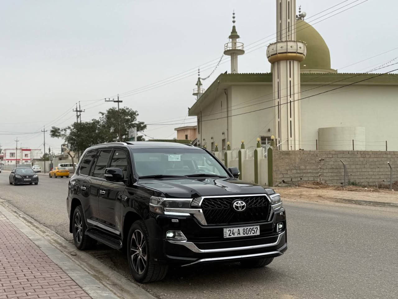 وەنەوشە 
مۆدیل ٢٠١١شکلی گۆراوە بە ٢٠٢١لەسەر ساغی 
سفری شەرکەیە 
دوپەلە بجوک ساردی هەیە 
بەناوی خۆمەوەیە 
مەکینەی کراوەتەوە بی سەرف بی  بوخار
سعری 317مەجالی کەمی تیدایە 
*********** كركوك, العراق
