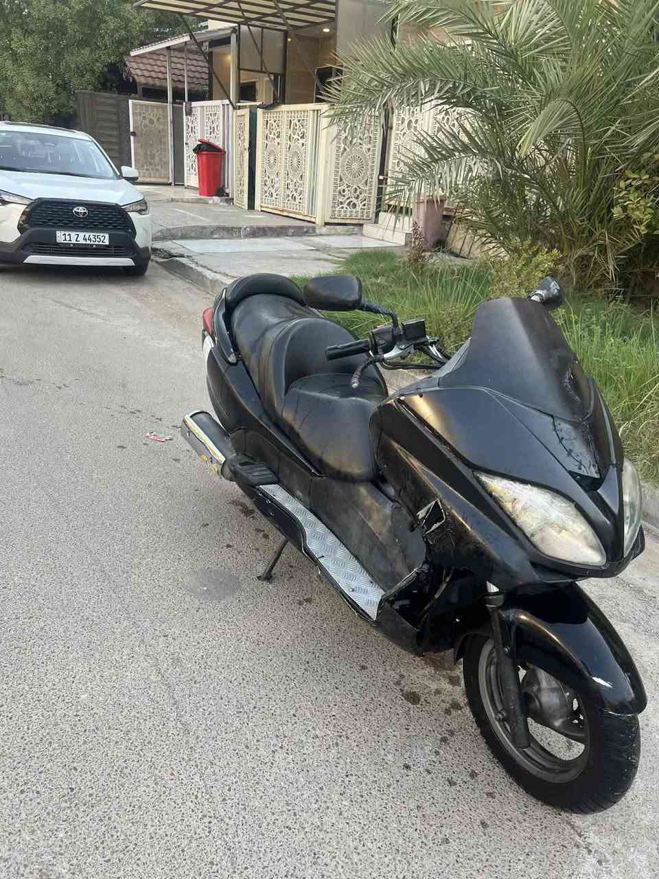 السلام عليكم اخوان فورزه 08 دراجه فقط كفراتهة بيهن ملاحضات المكينة مكفوله مفاتح بيهة برغي شرط الكلجات مسويلهن فحمات اصليه بلادي الكهربائيات كلهة فول دراجه خير من الله عارضهة ب 600 وبيهة مجال شراي اتصل ***********  حي الجهاد بغداد
