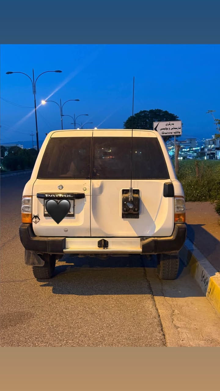 ئەم پاترۆڵە بۆفرۆشتن 2003

ناوسپیە سەێارەکە تابڵێی سەیارەیە جوانە 

تەقینی نیە 

ناوی لەحاسیبەنیە سەنەوی بەسەرچوە بەناوی خۆمەوەیە 

پاکانەی عێراقی لەگەڵایە سەێارەتابڵێی سەێارە جوانە 

بستێک و دوو پەڵەی بچوکی هەیە

کارتی بەنزینی لەگەڵە 

بۆزانێاری زێارتر پەیوەندی بکە بەم ژم***********

ئەگەر موشتەرینیت سەرمان مەیە شێنە لەگەڵ رێزم شمشمل, السليمانية
